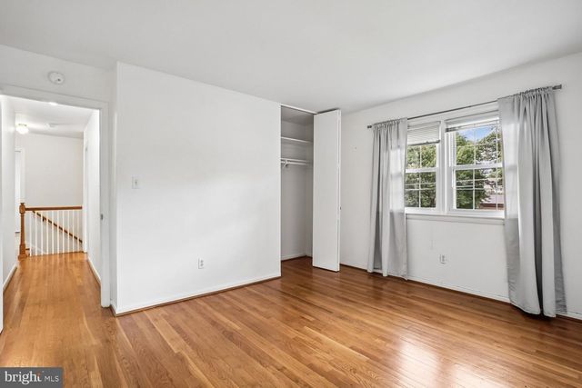 8352 ORANGE CT, Alexandria, VA 22309