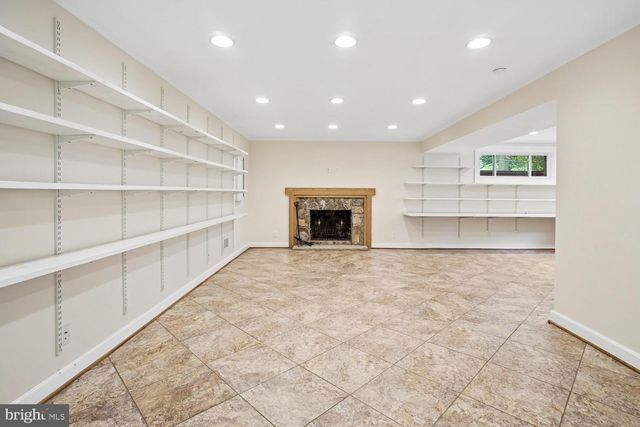 8352 ORANGE CT, Alexandria, VA 22309