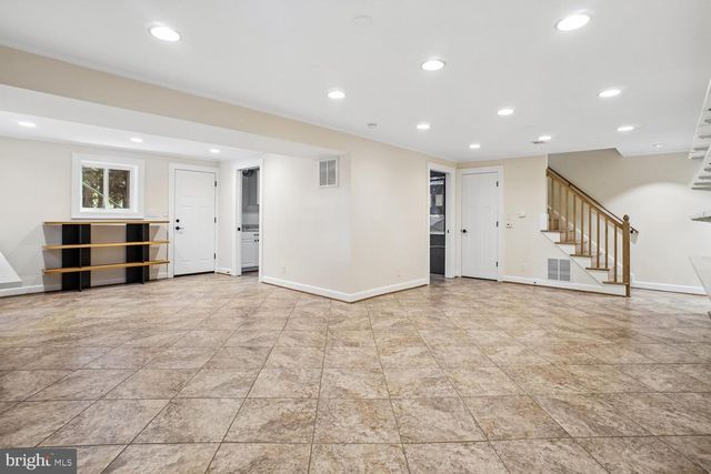 8352 ORANGE CT, Alexandria, VA 22309
