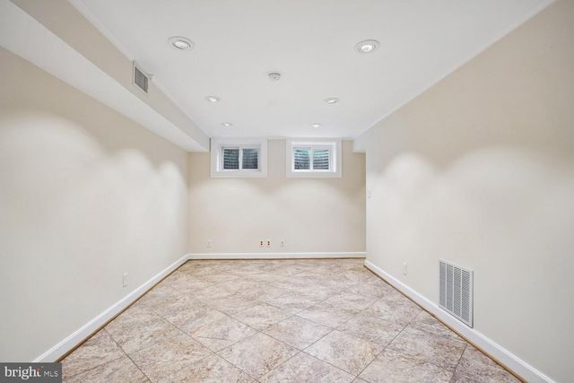 8352 ORANGE CT, Alexandria, VA 22309