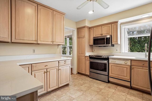 8352 ORANGE CT, Alexandria, VA 22309