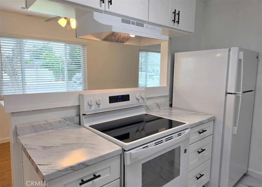 2904 Peppertree Lane, Costa Mesa, CA 92626 — photo 4