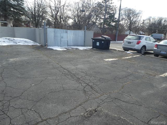25385 5 Mile Road, Redford Charter Township, MI 48239
