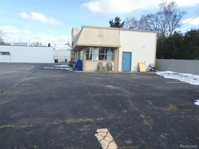 25385 5 Mile Road, Redford Charter Township, MI 48239