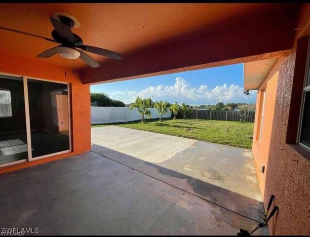 4209 30th ST SW, Lehigh Acres, FL 33976