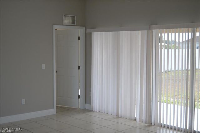 4209 30th ST SW, Lehigh Acres, FL 33976