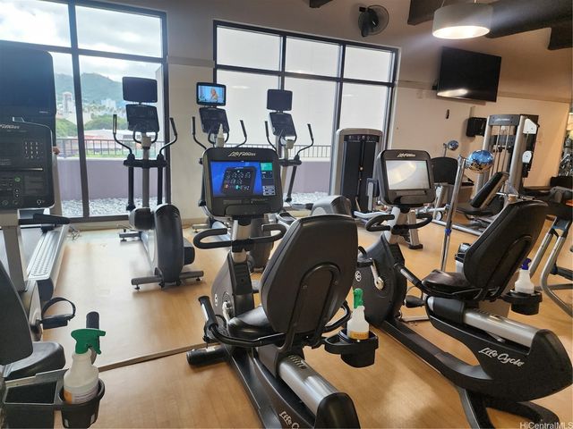 1009 Kapiolani Boulevard 2209, Honolulu, HI 96814