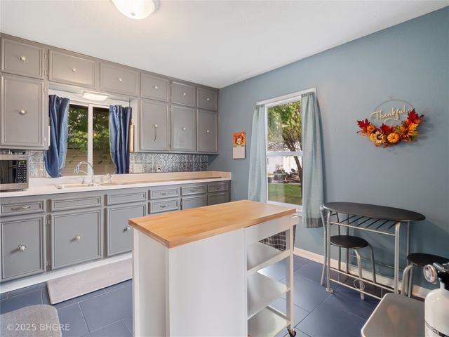 216 2nd Street SW, Melcher Dallas, IA 50163