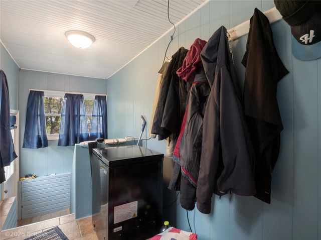 216 2nd Street SW, Melcher Dallas, IA 50163