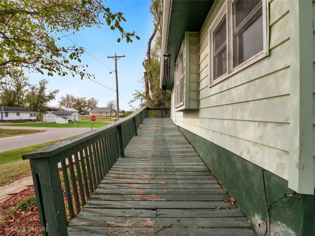 216 2nd Street SW, Melcher Dallas, IA 50163