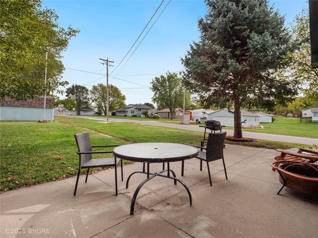 216 2nd Street SW, Melcher Dallas, IA 50163