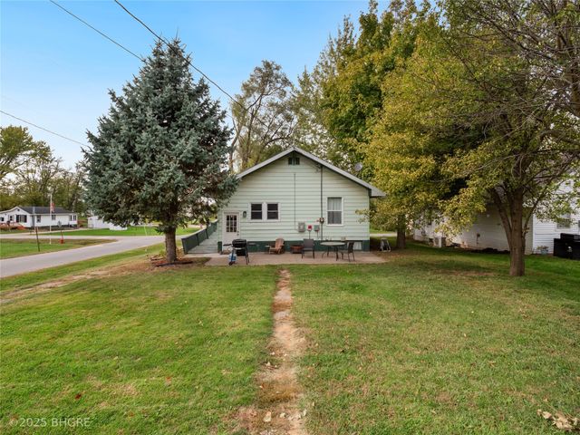 216 2nd Street SW, Melcher Dallas, IA 50163