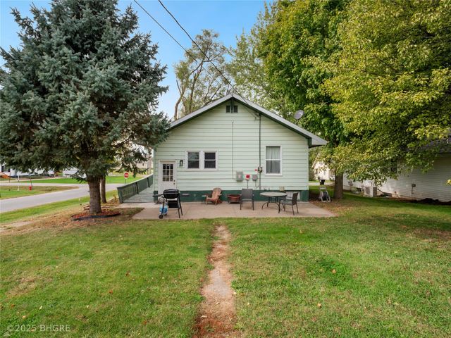 216 2nd Street SW, Melcher Dallas, IA 50163