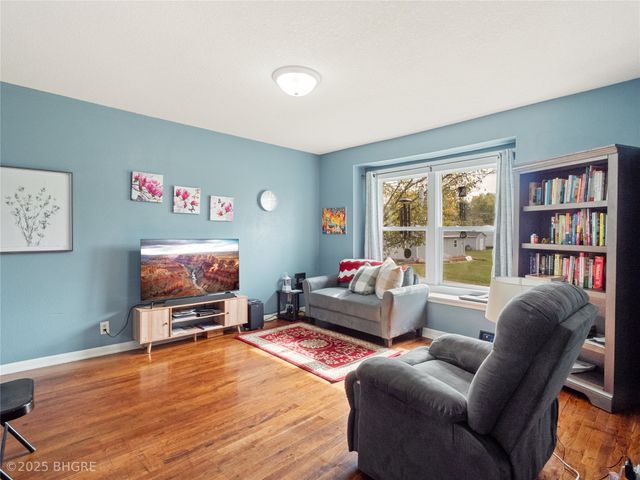 216 2nd Street SW, Melcher Dallas, IA 50163