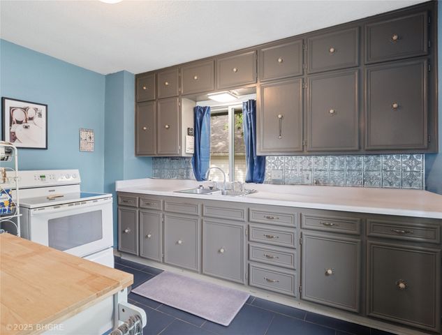 216 2nd Street SW, Melcher Dallas, IA 50163