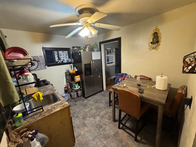 906 Avenue G, Sterling, IL 61081