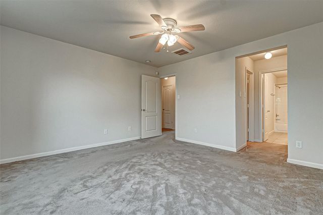 2642 Skyview Trace Court, Houston, TX 77047