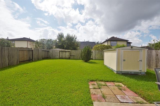 2642 Skyview Trace Court, Houston, TX 77047