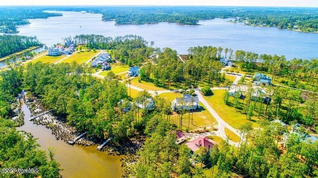 32 Quidley Cove, Oriental, NC 28571