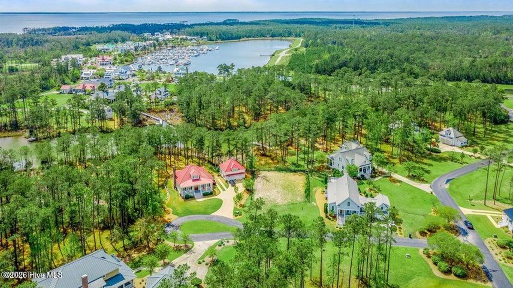 32 Quidley Cove, Oriental, NC 28571