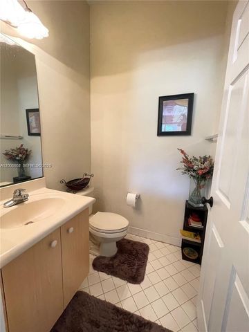 1006 Sunflower Cir, Weston, FL 33327