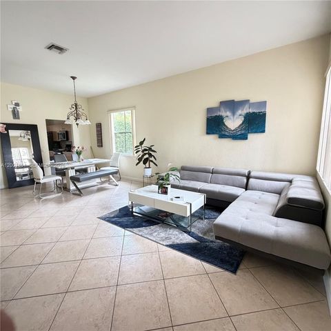 1006 Sunflower Cir, Weston, FL 33327