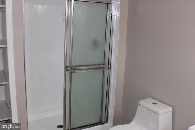 8 ESSEX LN, Ewing Twp, NJ 08628