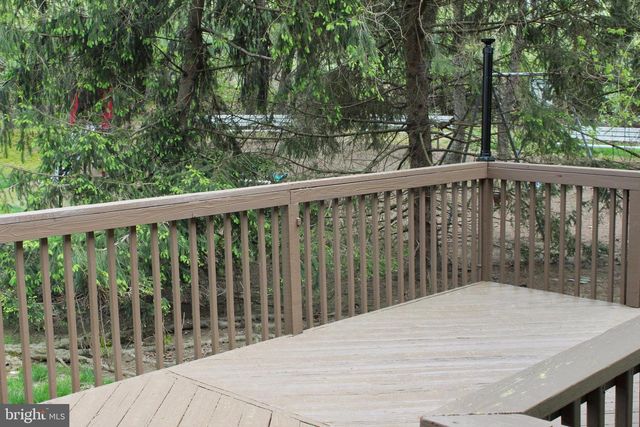 8 ESSEX LN, Ewing Twp, NJ 08628