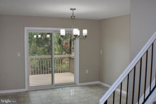 8 ESSEX LN, Ewing Twp, NJ 08628