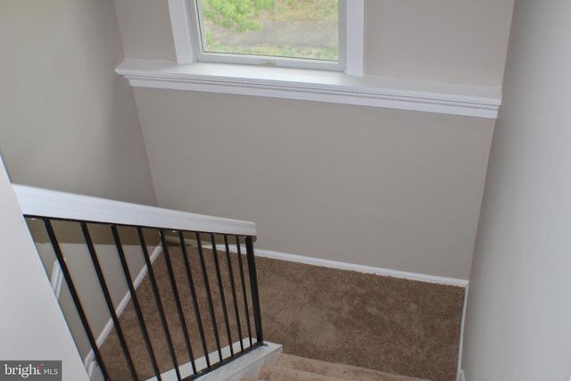 8 ESSEX LN, Ewing Twp, NJ 08628