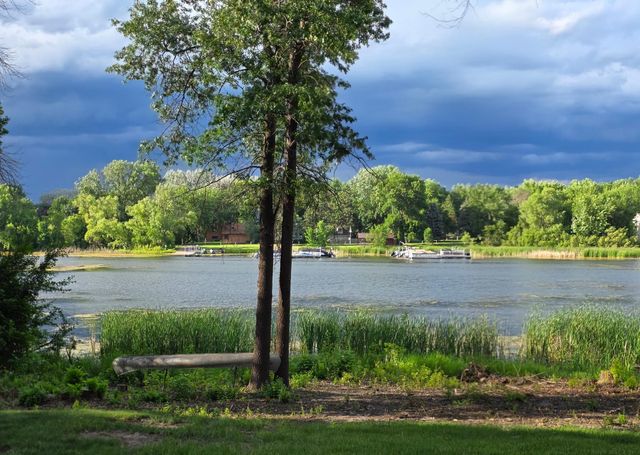 6668 Rustic Road SE, Prior Lake, MN 55372