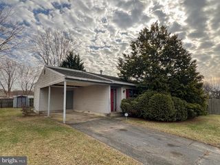 120 DIMINISH DR, Newark, DE 19713