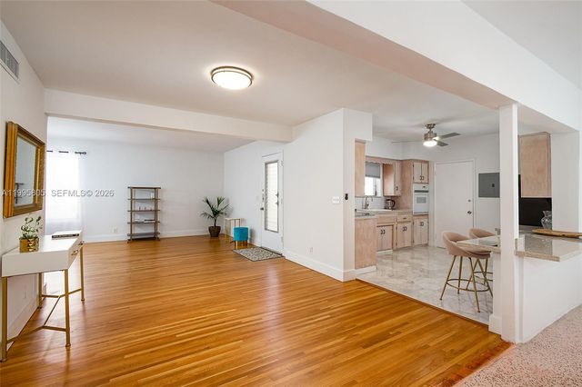 10081 W Bay Harbor Dr 4, Bay Harbor Islands, FL 33154