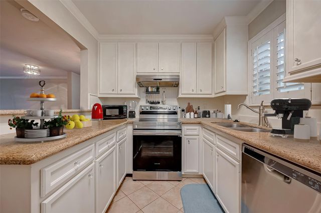 12967 Trail Hollow Drive 2967, Houston, TX 77079