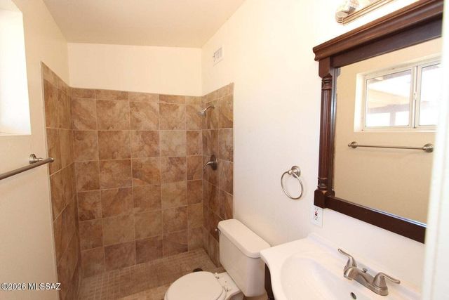 8851 E Shiloh Place, Tucson, AZ 85710