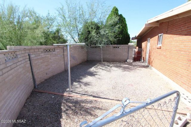 8851 E Shiloh Place, Tucson, AZ 85710