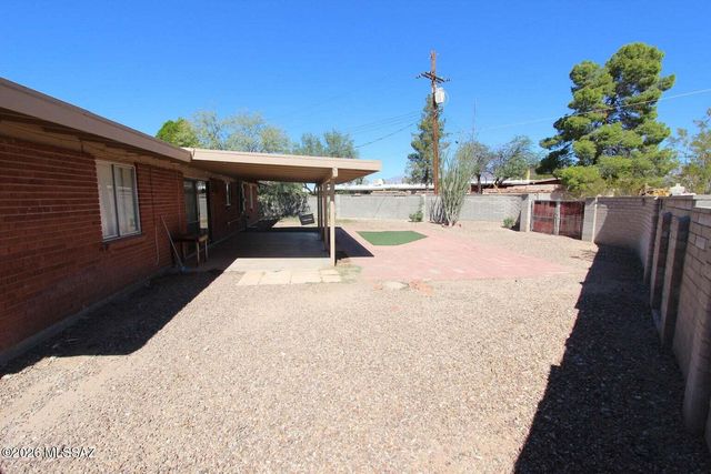 8851 E Shiloh Place, Tucson, AZ 85710