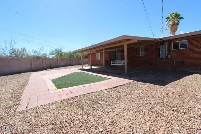 8851 E Shiloh Place, Tucson, AZ 85710