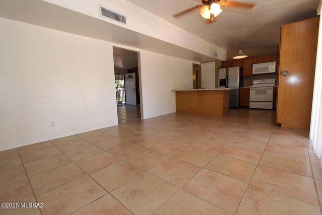 8851 E Shiloh Place, Tucson, AZ 85710