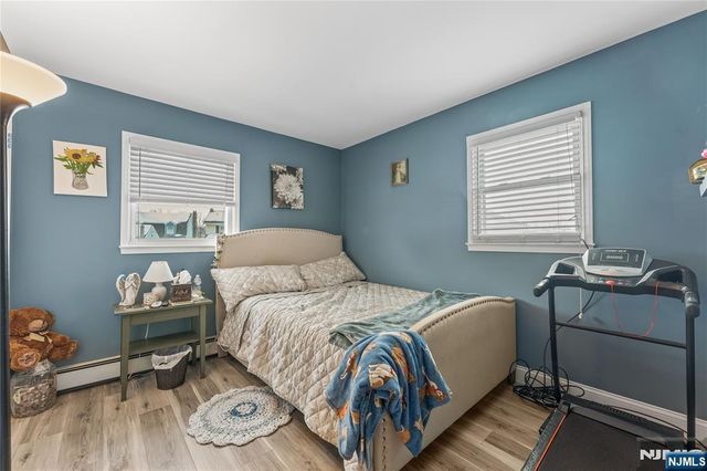 9 Chalen Court, Pompton Lakes, NJ 07442