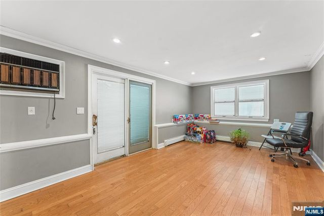 9 Chalen Court, Pompton Lakes, NJ 07442