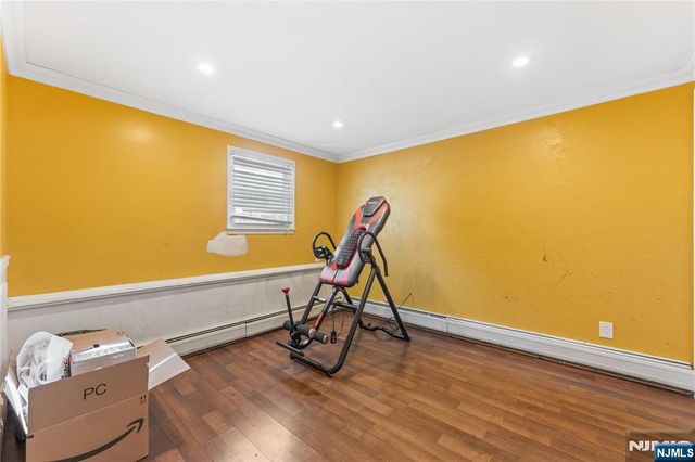 9 Chalen Court, Pompton Lakes, NJ 07442