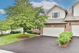 768 Saint Johns Place, Addison, IL 60101