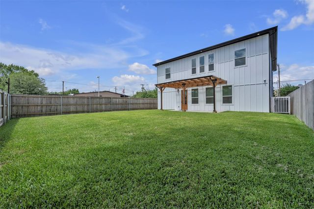 917 S Carroll Avenue, Dallas, TX 75223
