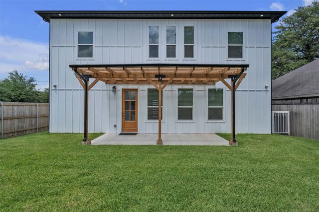 917 S Carroll Avenue, Dallas, TX 75223