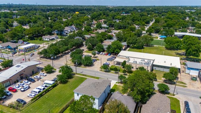 917 S Carroll Avenue, Dallas, TX 75223