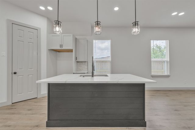 917 S Carroll Avenue, Dallas, TX 75223