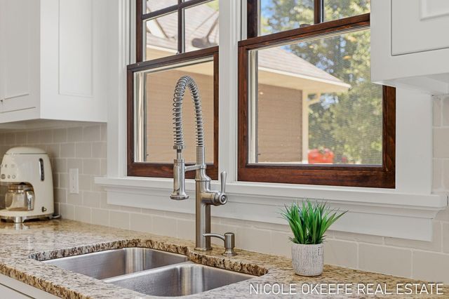 566 Stonehenge Drive SW, Grandville, MI 49418