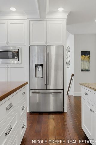 566 Stonehenge Drive SW, Grandville, MI 49418