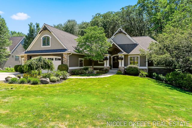566 Stonehenge Drive SW, Grandville, MI 49418